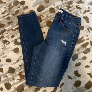 Artisan NY Skinny Jeans